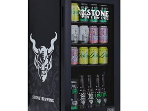 NewAir Stone Brewing 126 علبة مشروبات ثلاجة ومبرد مع SplitShelf ™ ورفوف قابلة للتعديل للبيرة والصودا ، ثلاجة صغيرة مثالية لحانات المنزل والمكاتب وغرف اللاعبين